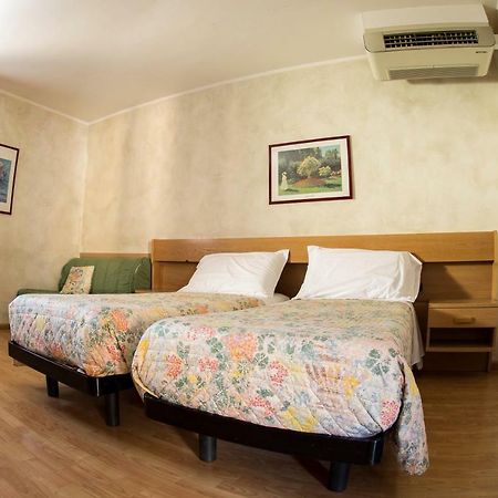 Hotel Centro Torre Pellice Eksteriør billede