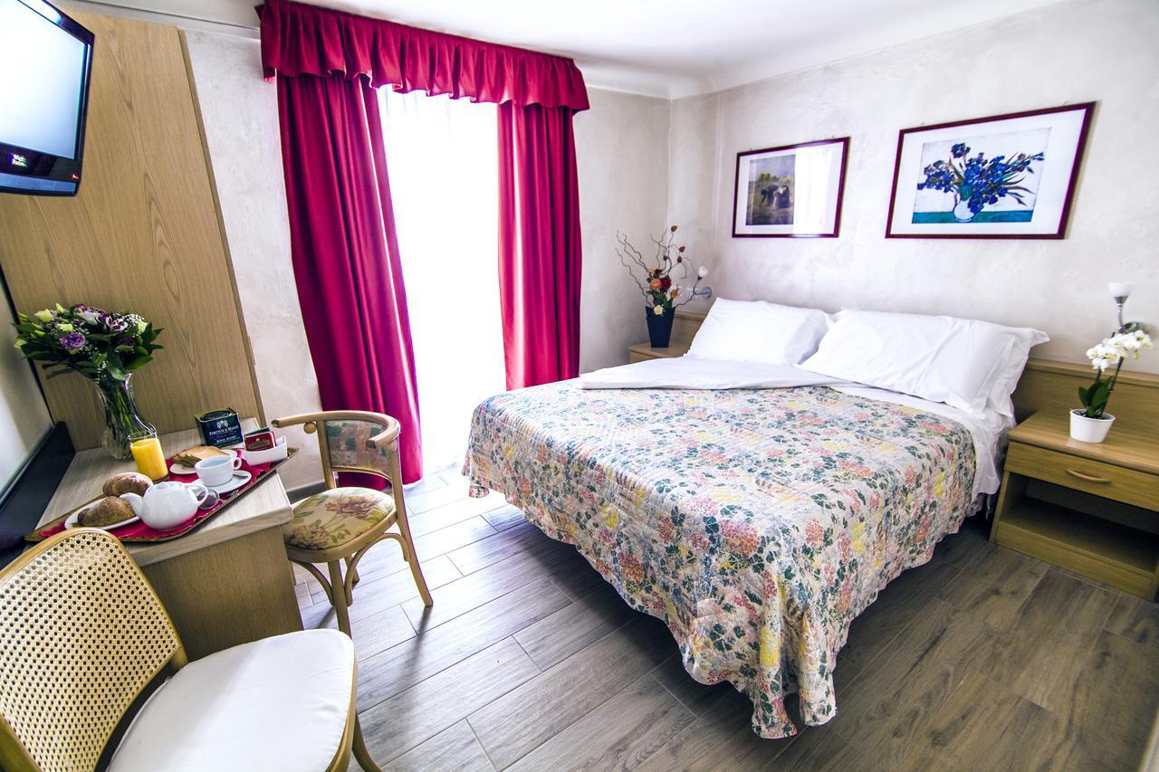 Hotel Centro Torre Pellice Eksteriør billede