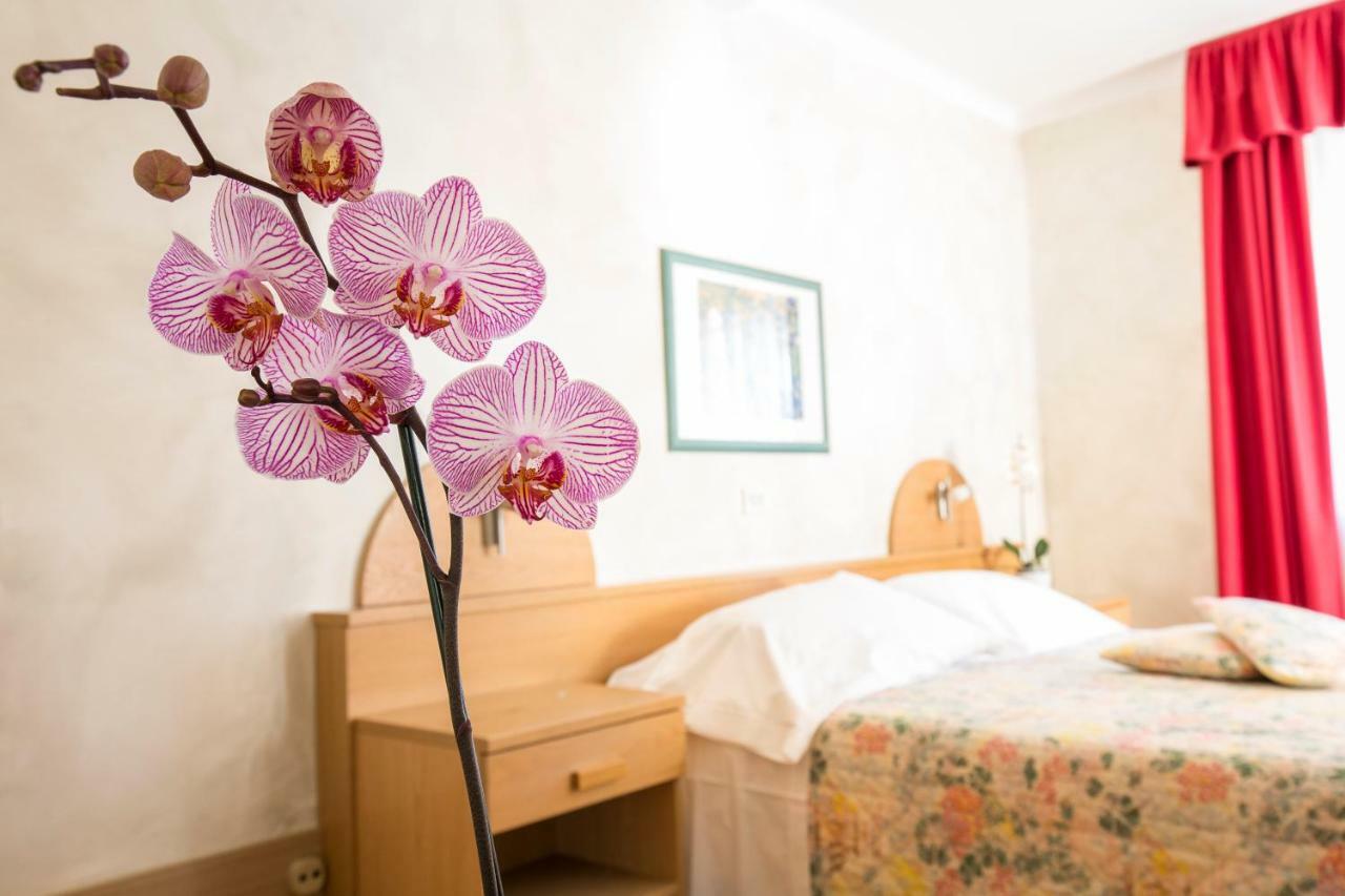 Hotel Centro Torre Pellice Eksteriør billede